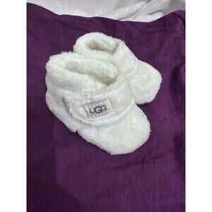 Ugg Baby Booties Bixbee White Faux Fur 3-6 Months Hook And Loop